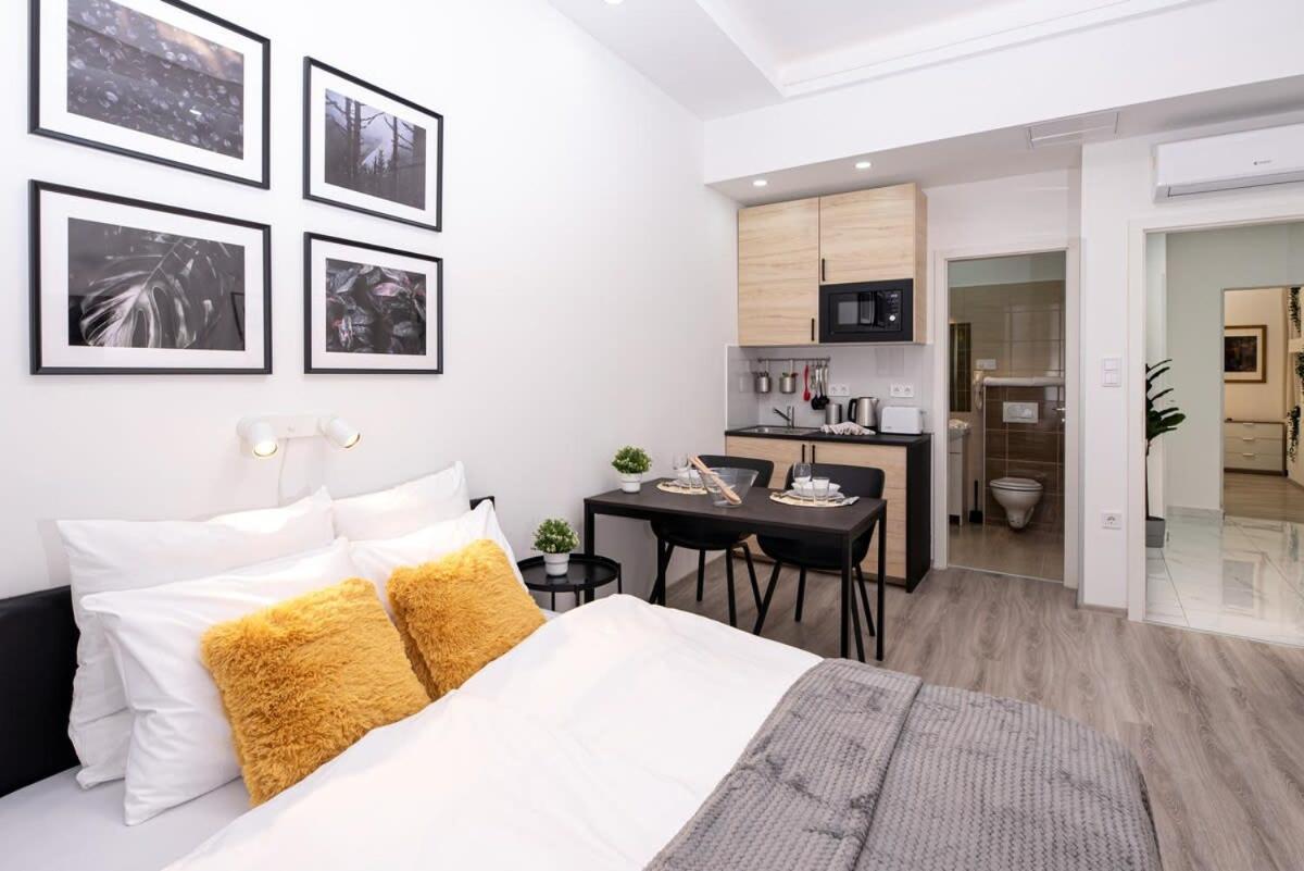 Charming Studio At Downtown 부다페스트 외부 사진